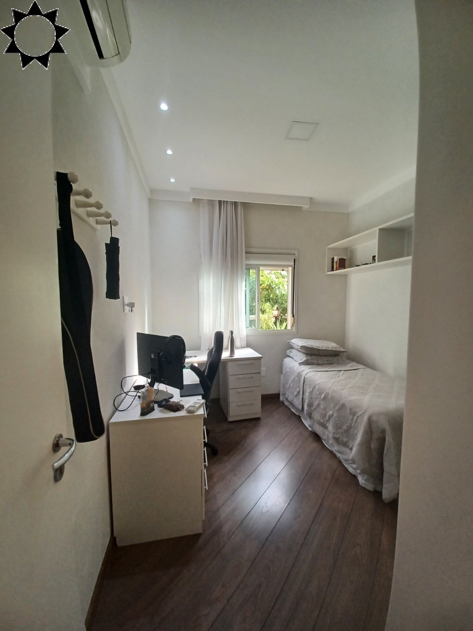 Apartamento à venda com 3 quartos, 100m² - Foto 2