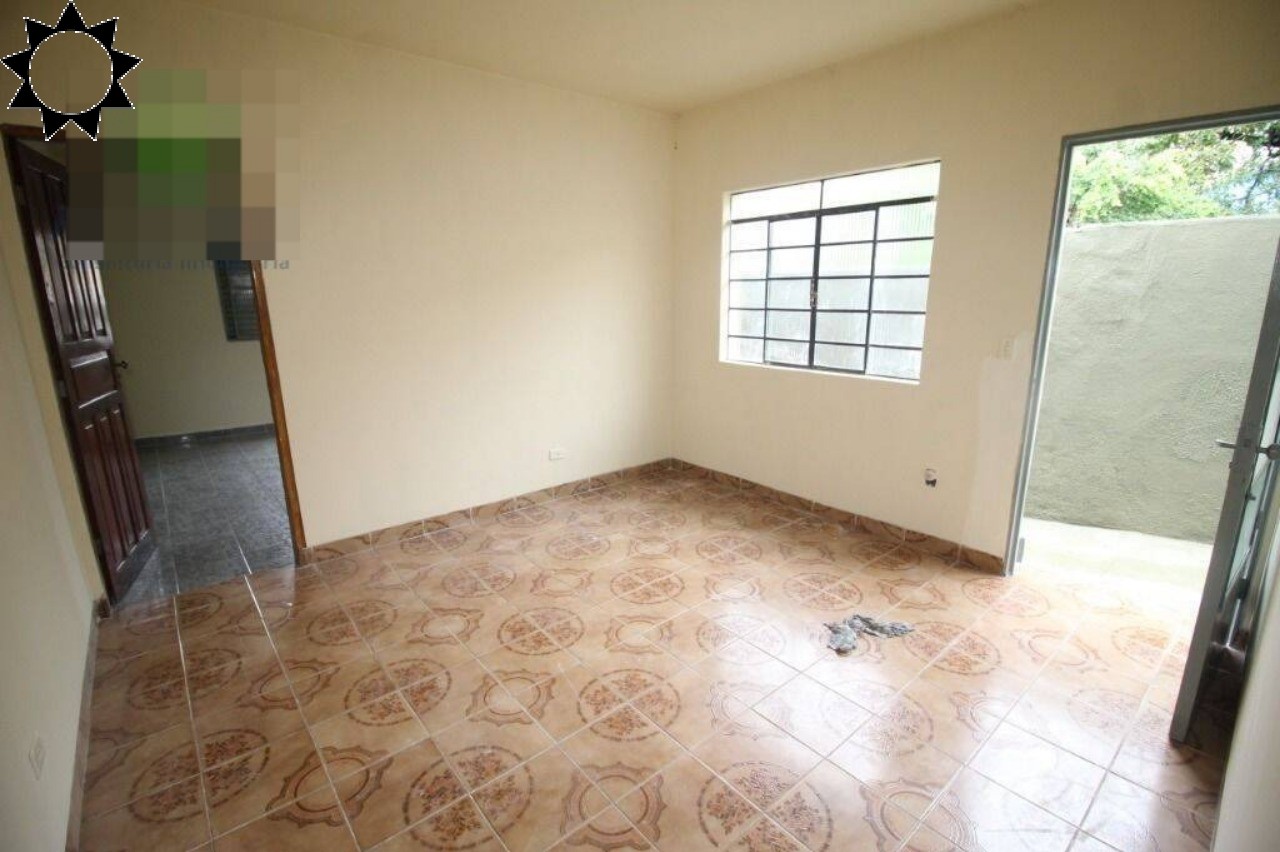 Casa à venda com 3 quartos, 335m² - Foto 1