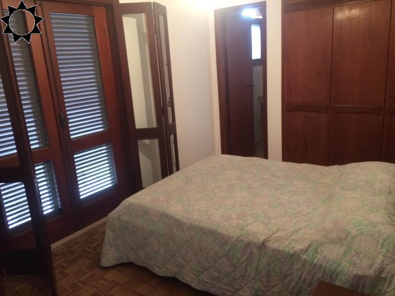 Casa para alugar com 5 quartos, 300m² - Foto 14