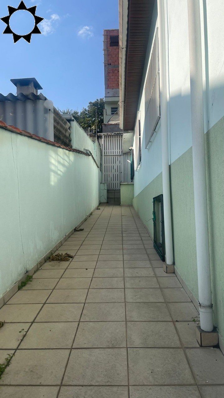 Casa à venda com 3 quartos, 221m² - Foto 29