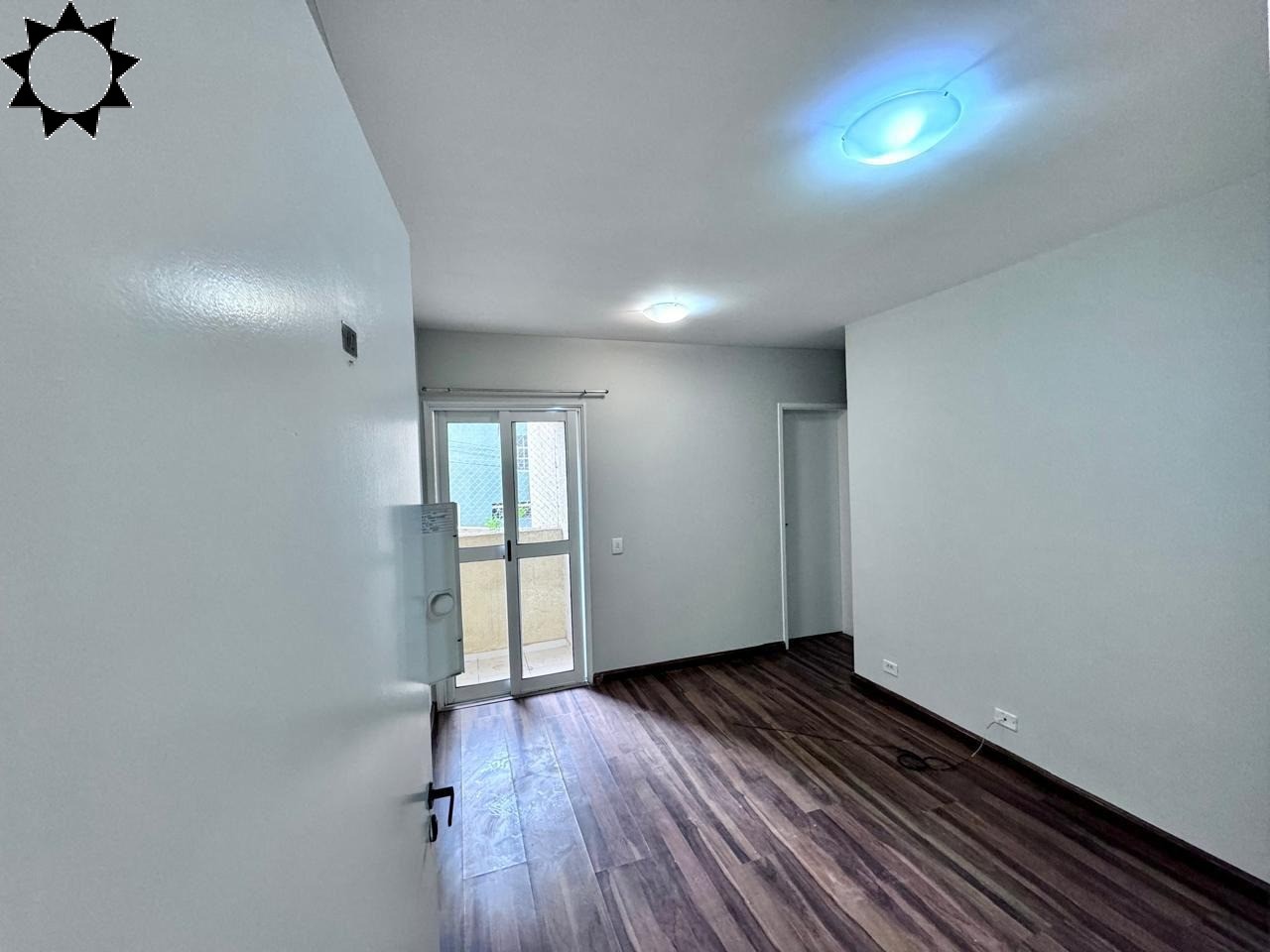 Apartamento à venda com 2 quartos, 43m² - Foto 2