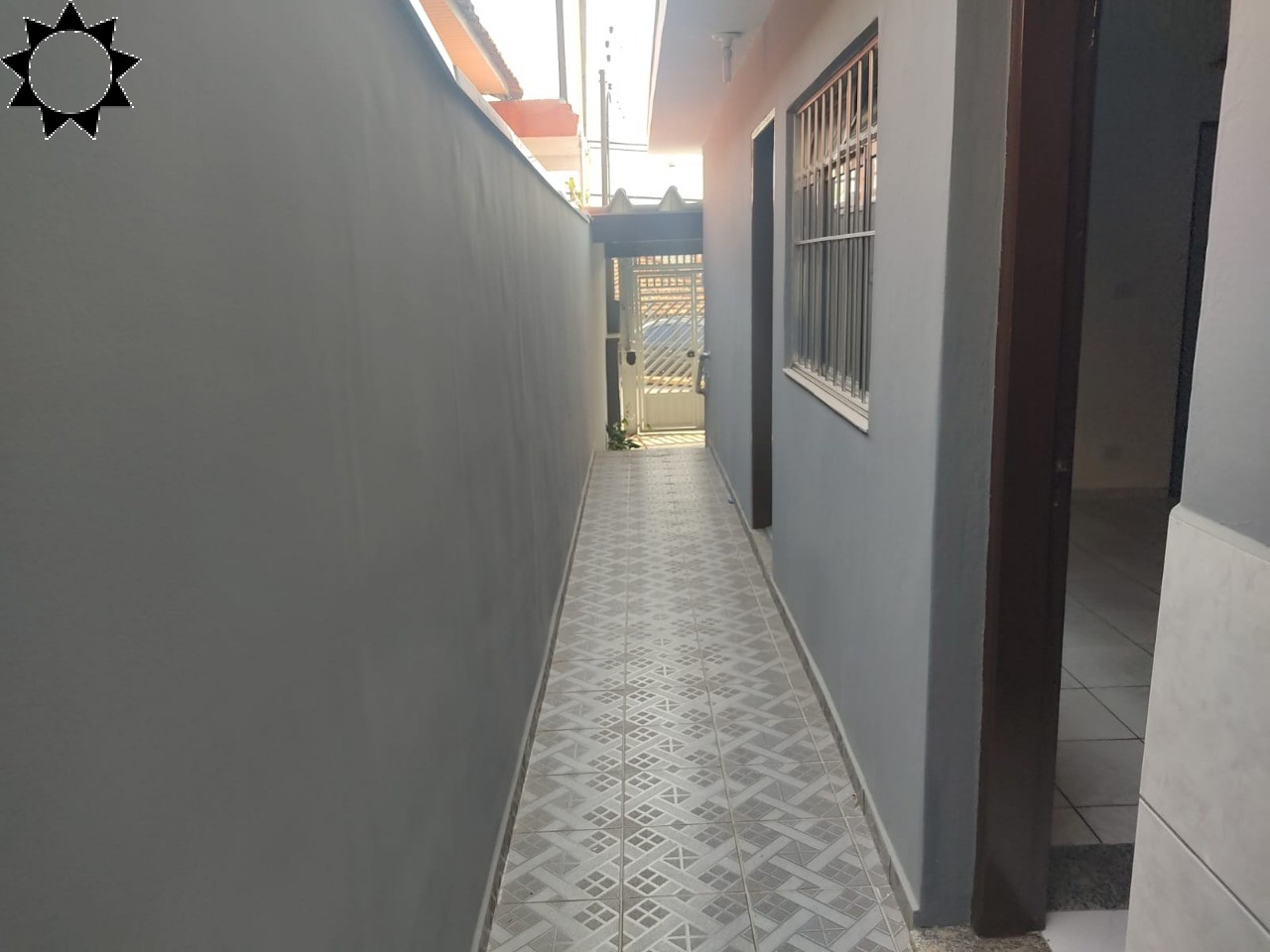 Casa à venda com 3 quartos, 116m² - Foto 2