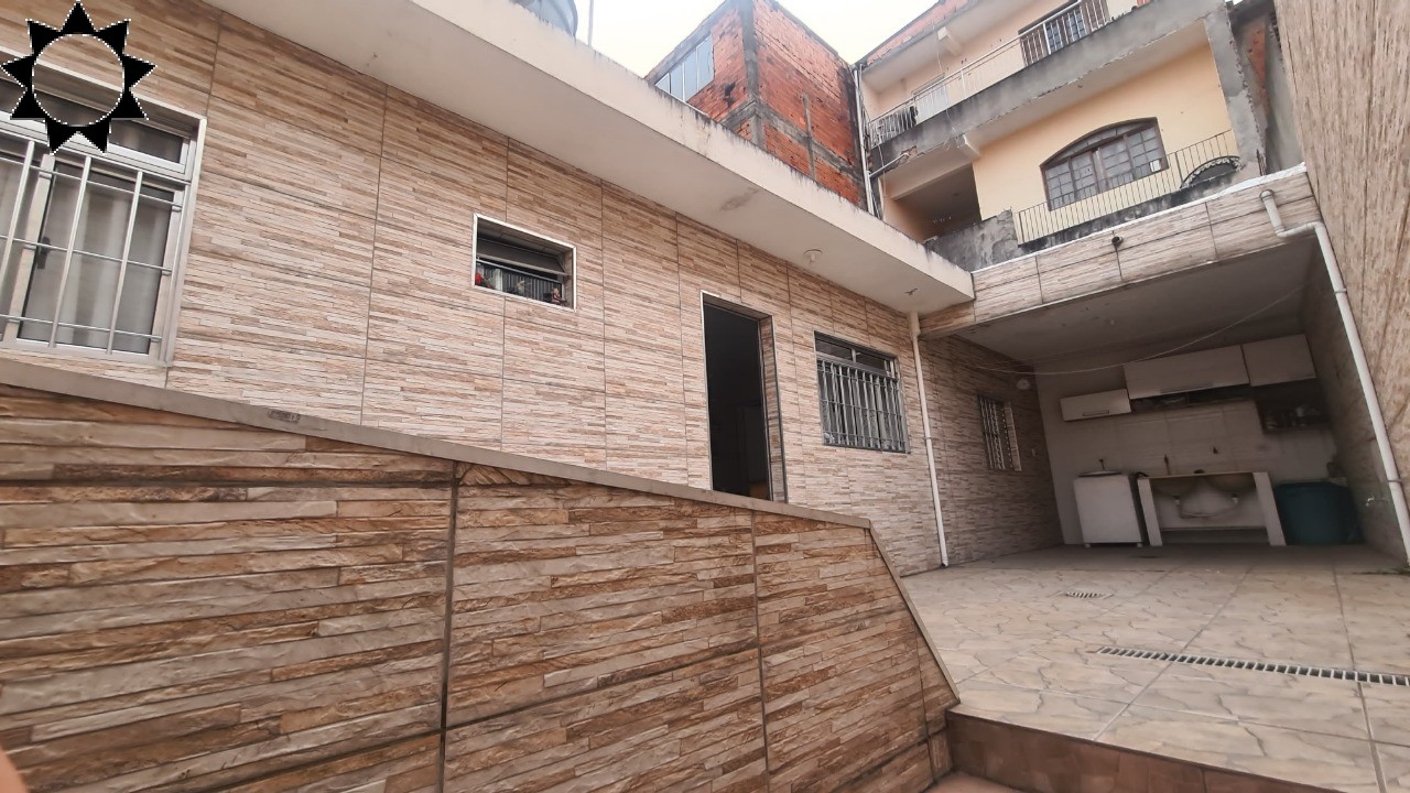 Casa à venda e aluguel com 2 quartos, 125m² - Foto 9