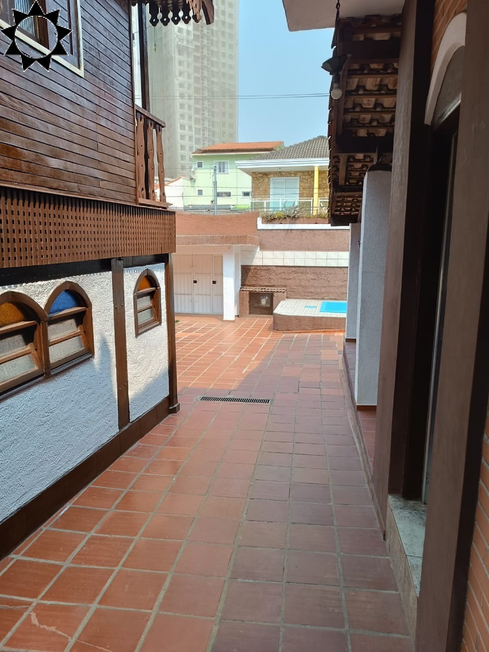 Casa para alugar com 3 quartos, 250m² - Foto 26