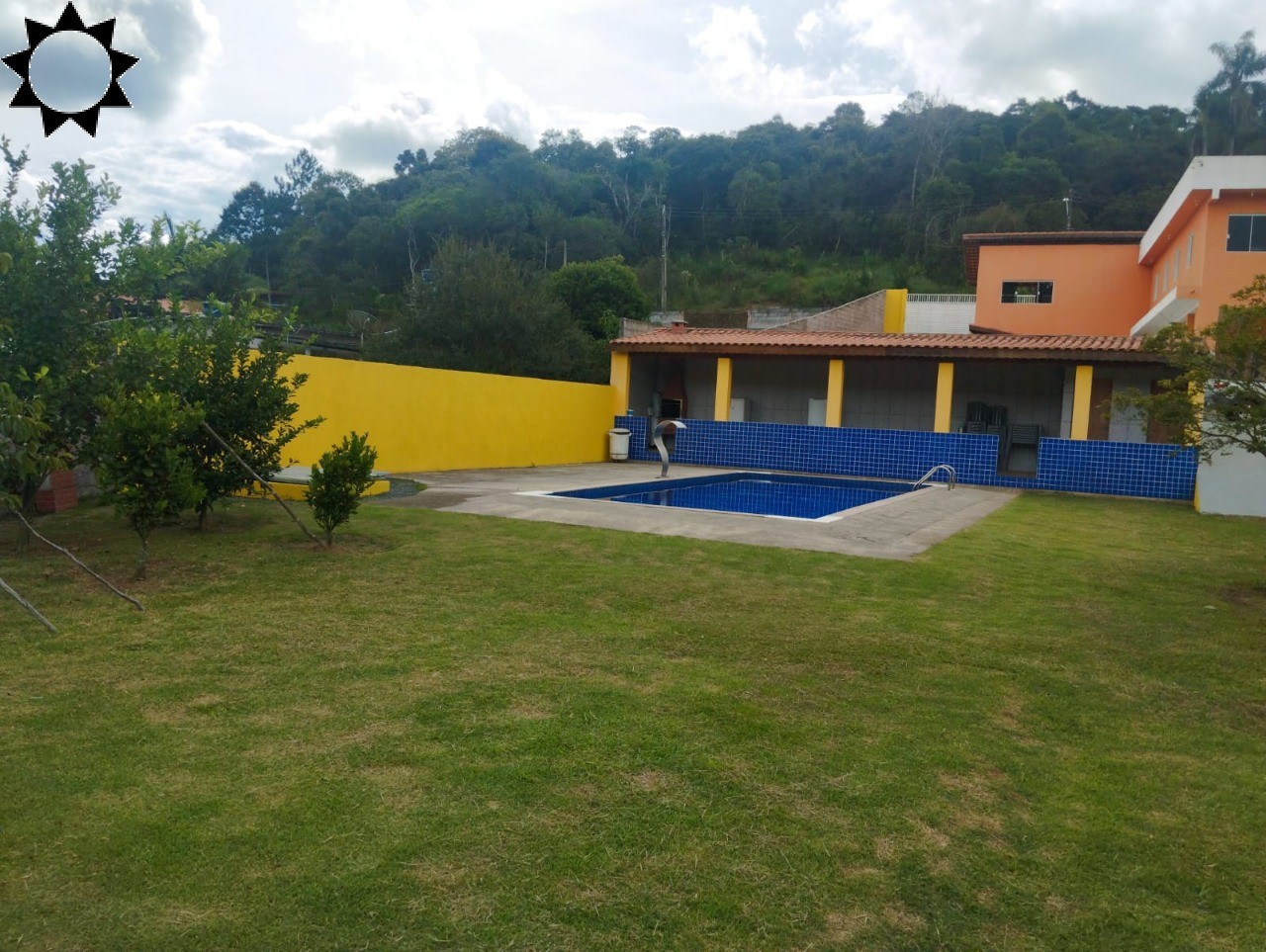 Fazenda à venda com 3 quartos, 350m² - Foto 1