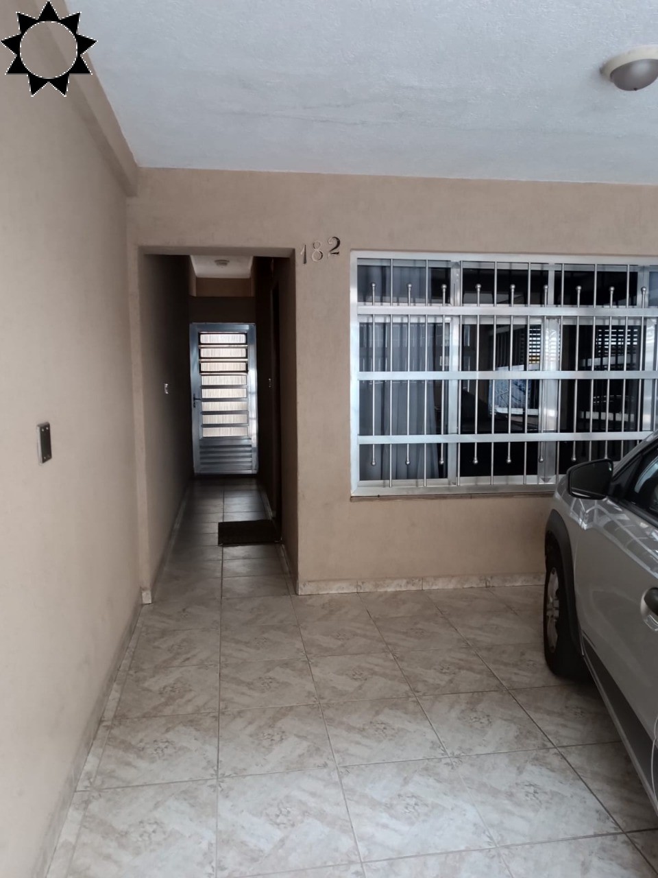 Casa à venda com 3 quartos, 105m² - Foto 2