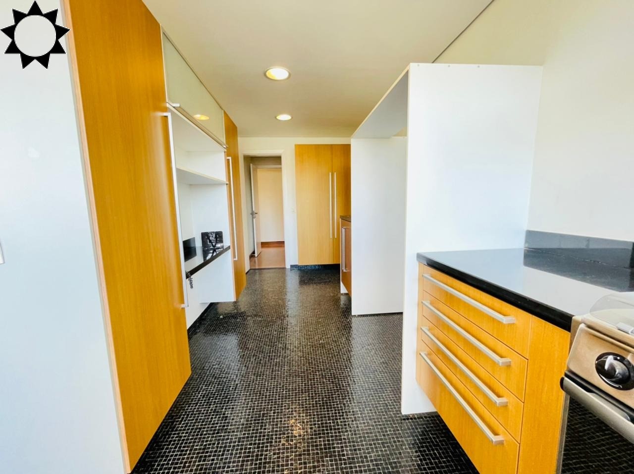 Apartamento à venda e aluguel com 3 quartos, 215m² - Foto 6