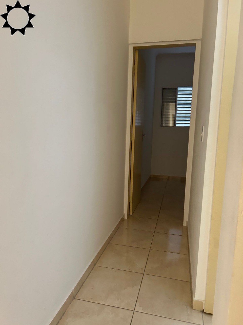 Casa à venda com 3 quartos, 80m² - Foto 2