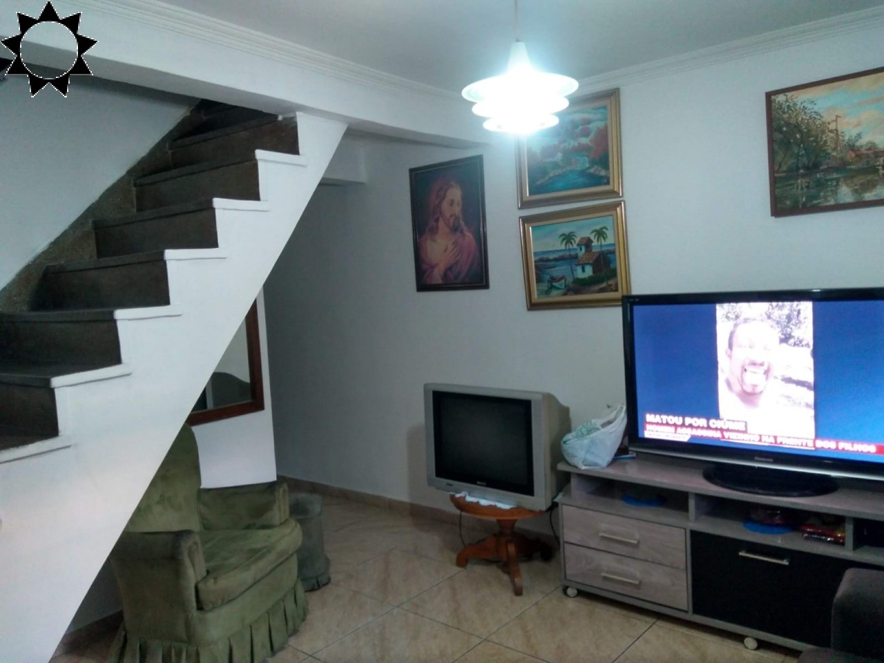 Casa à venda com 2 quartos, 98m² - Foto 1