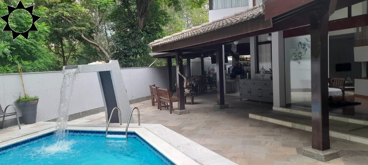 Casa à venda e aluguel com 4 quartos, 550m² - Foto 2