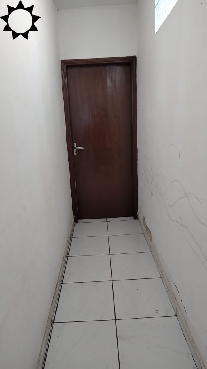 Casa à venda com 4 quartos, 197m² - Foto 4