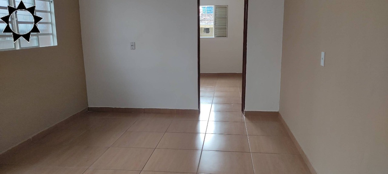 Casa à venda com 2 quartos, 98m² - Foto 1