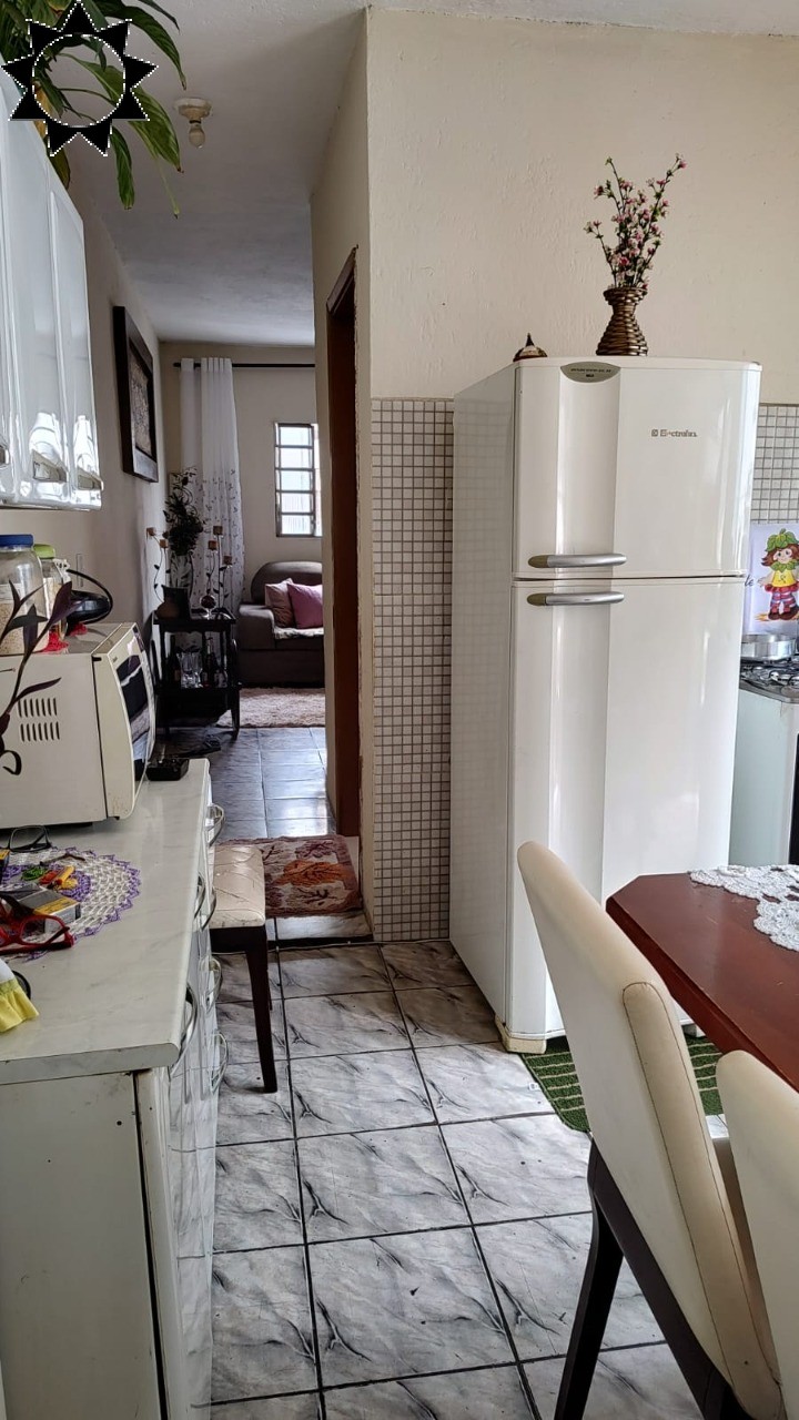 Casa à venda com 6 quartos, 184m² - Foto 50