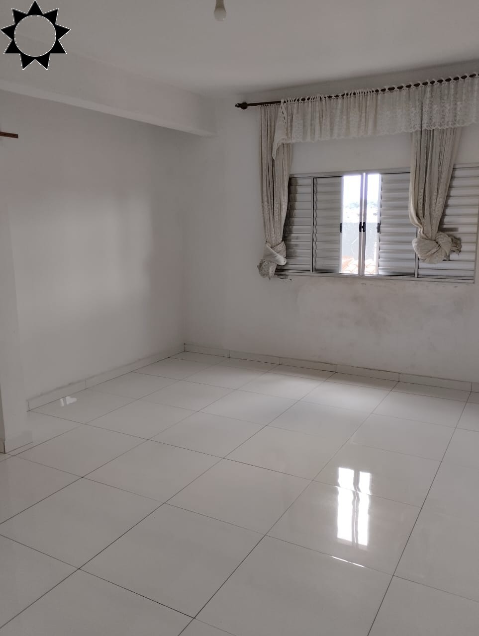 Casa para alugar com 4 quartos, 200m² - Foto 25