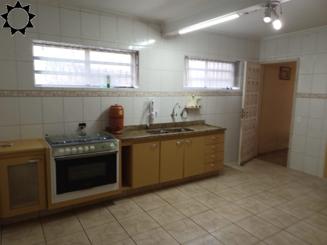 Casa à venda e aluguel com 3 quartos, 170m² - Foto 18