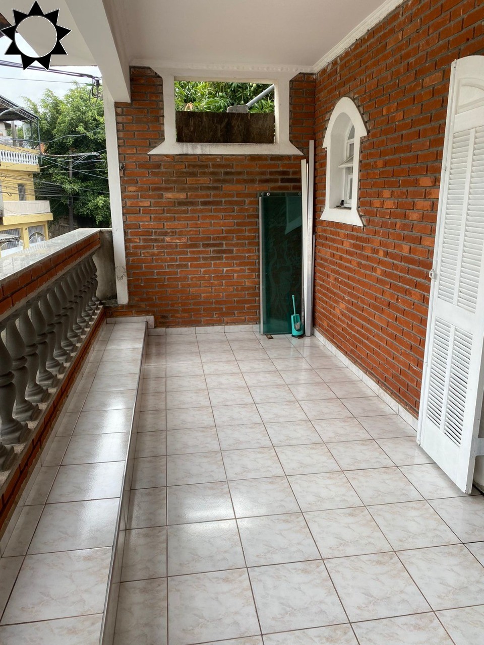 Casa à venda com 3 quartos, 348m² - Foto 2