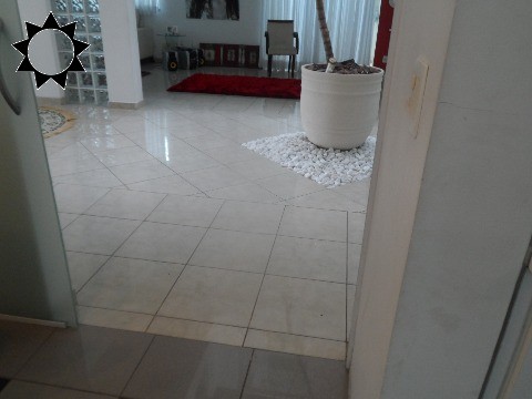 Casa à venda com 3 quartos, 400m² - Foto 26