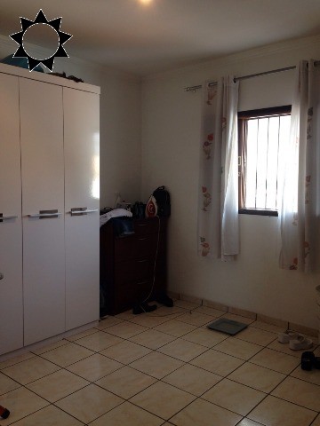 Casa à venda com 3 quartos, 226m² - Foto 17