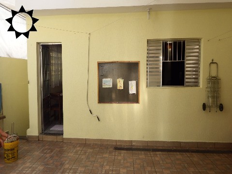 Casa à venda com 3 quartos, 200m² - Foto 3