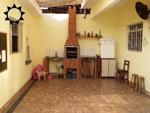 Casa à venda com 3 quartos, 200m² - Foto 5