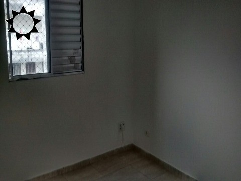 Casa para alugar com 1 quarto, 30m² - Foto 2