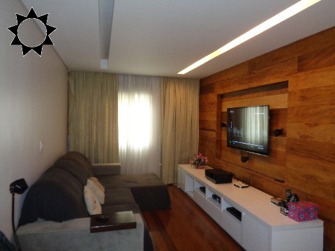 Casa à venda com 4 quartos, 400m² - Foto 1