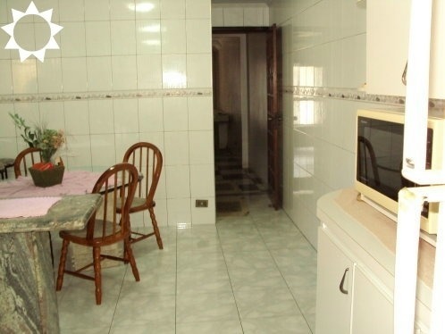 Casa à venda com 3 quartos, 200m² - Foto 4