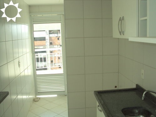 Apartamento à venda com 3 quartos, 75m² - Foto 1