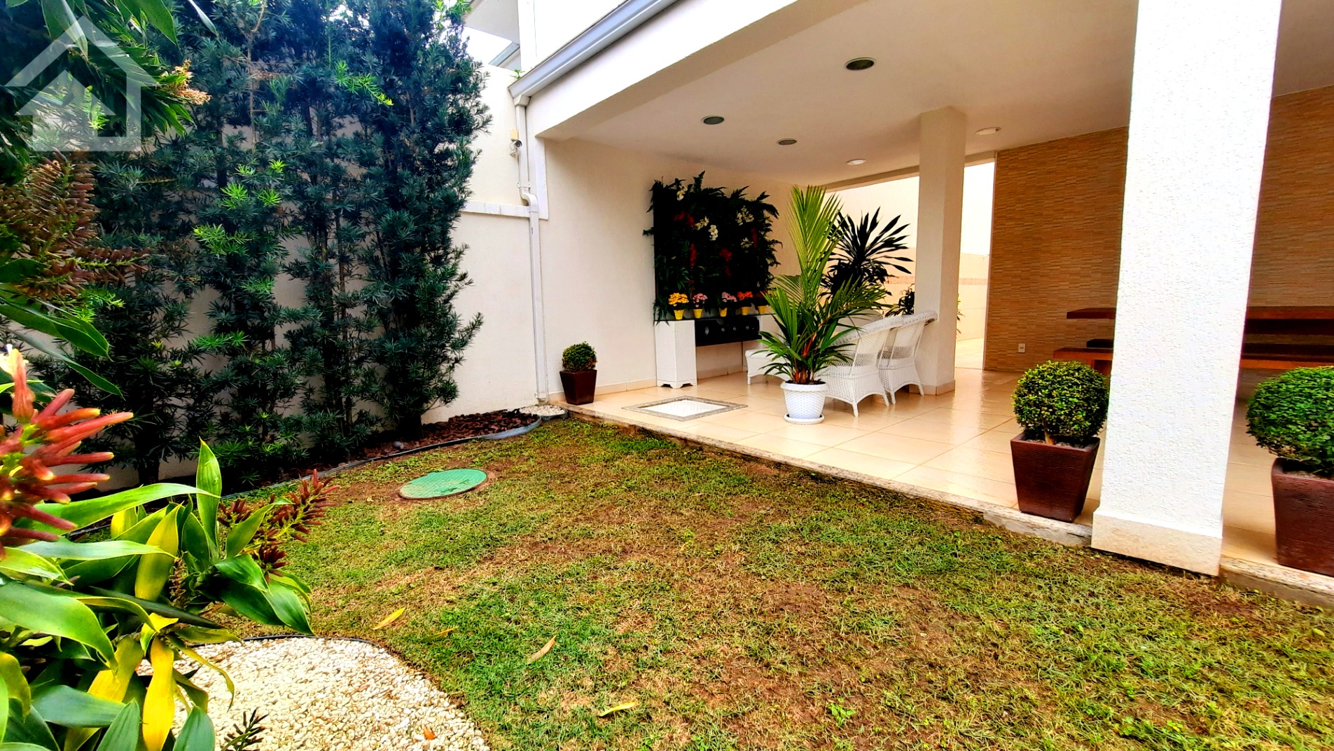 Casa à venda com 4 quartos, 360m² - Foto 4