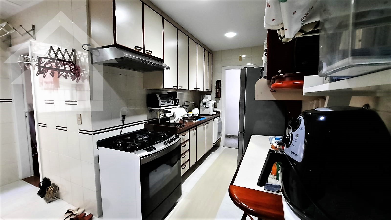 Apartamento à venda com 3 quartos, 183m² - Foto 14