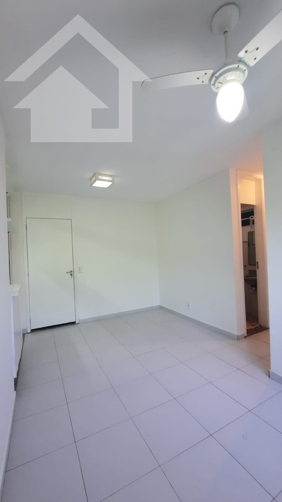 Apartamento à venda com 2 quartos, 44m² - Foto 4