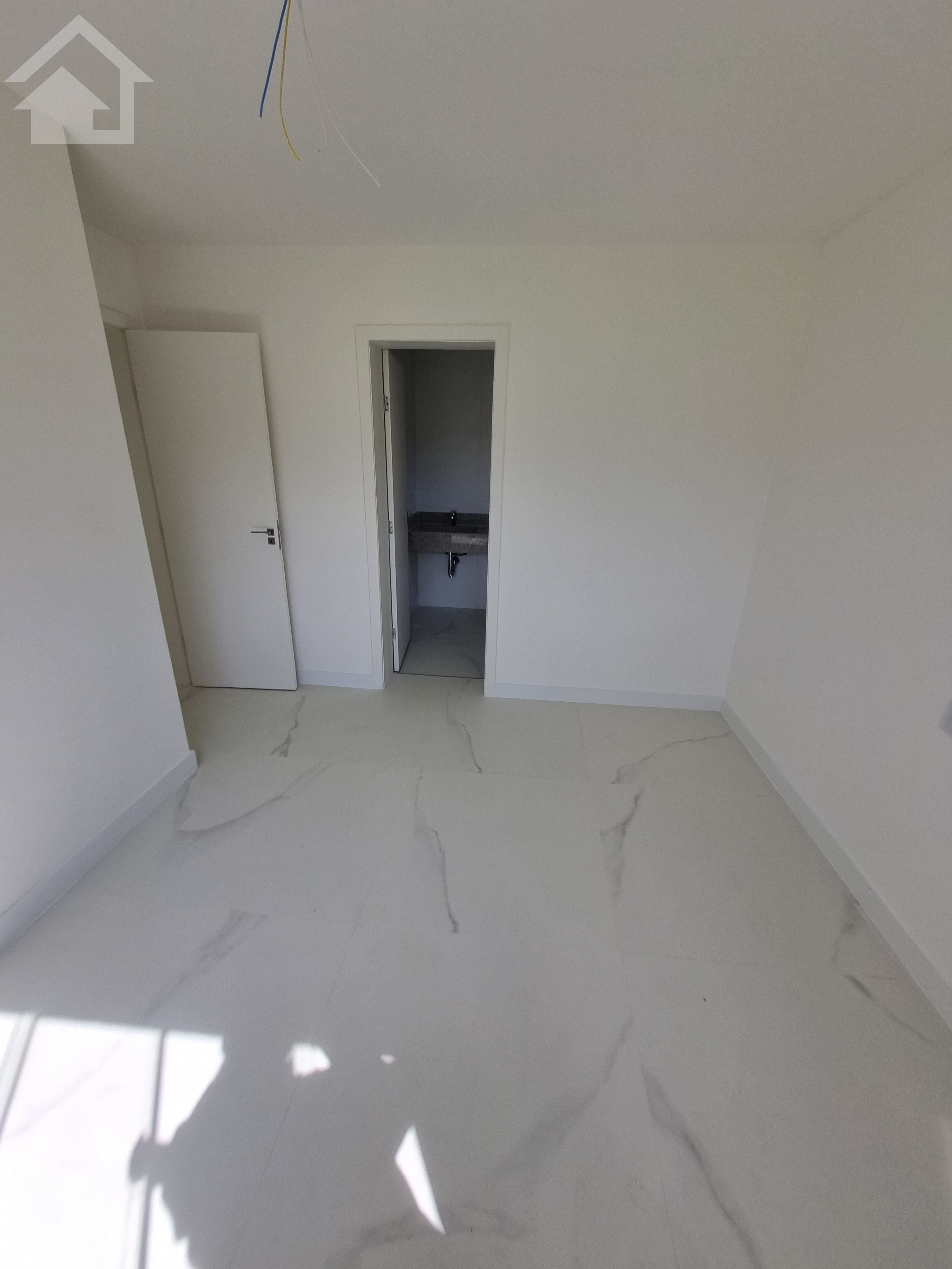 Casa à venda com 4 quartos, 190m² - Foto 25