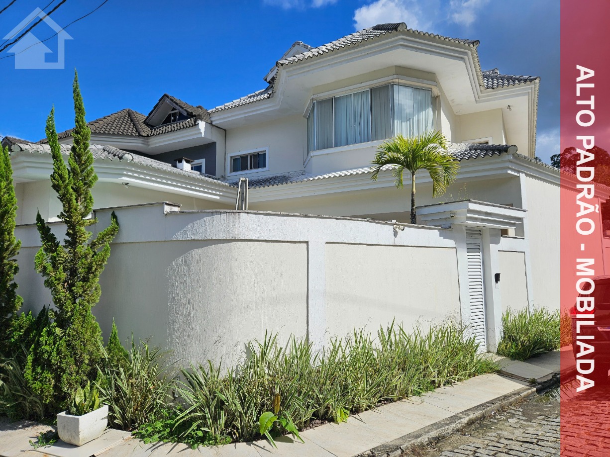 Casa à venda e aluguel com 4 quartos, 300m² - Foto 1