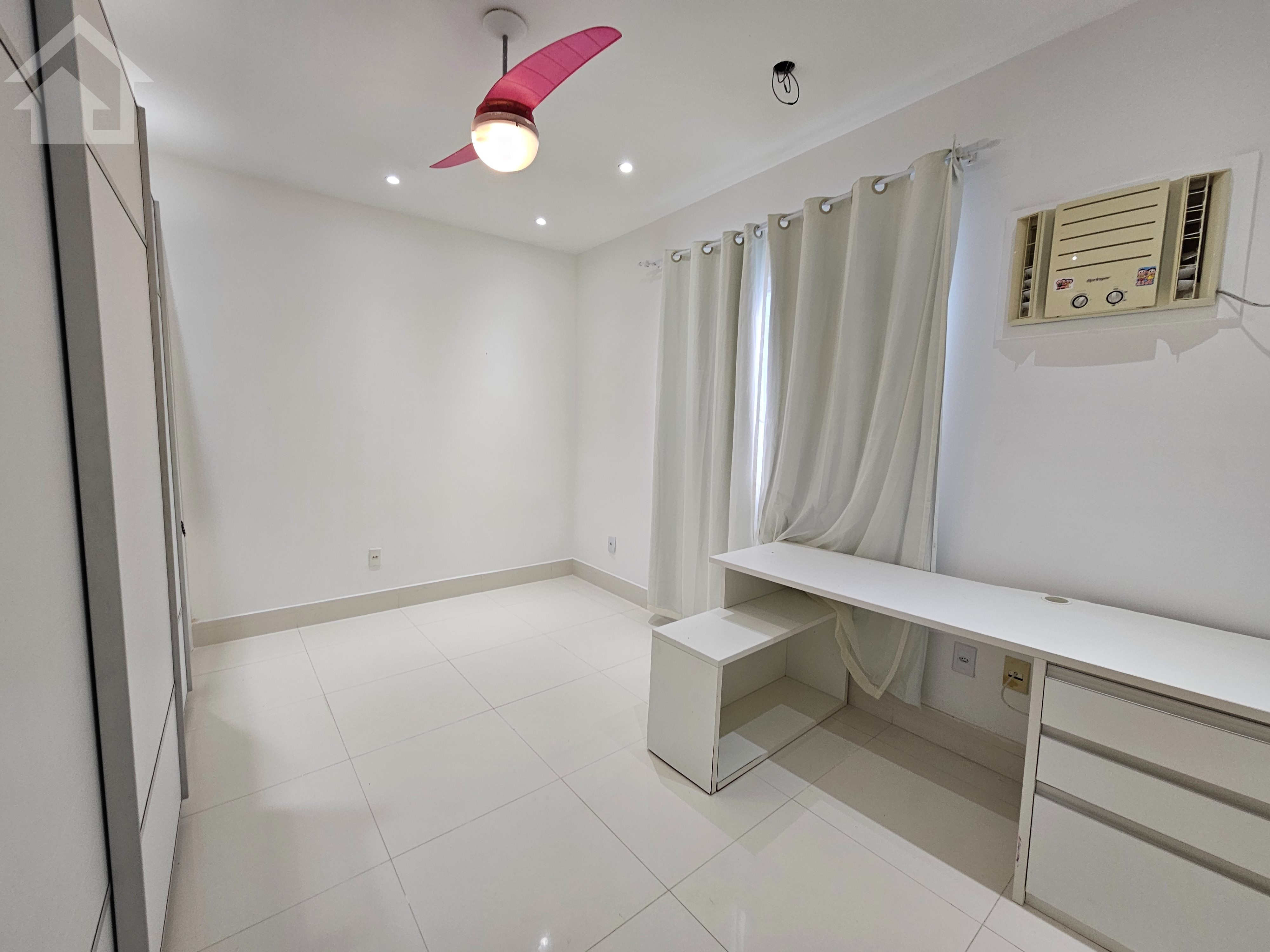 Casa à venda e aluguel com 4 quartos, 300m² - Foto 21