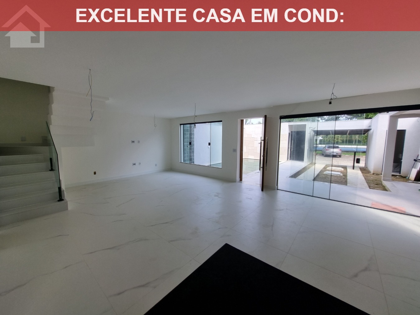 Casa à venda com 4 quartos, 190m² - Foto 2