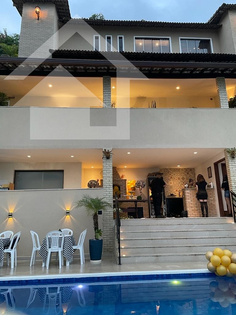 Casa à venda e aluguel com 5 quartos, 500m² - Foto 11