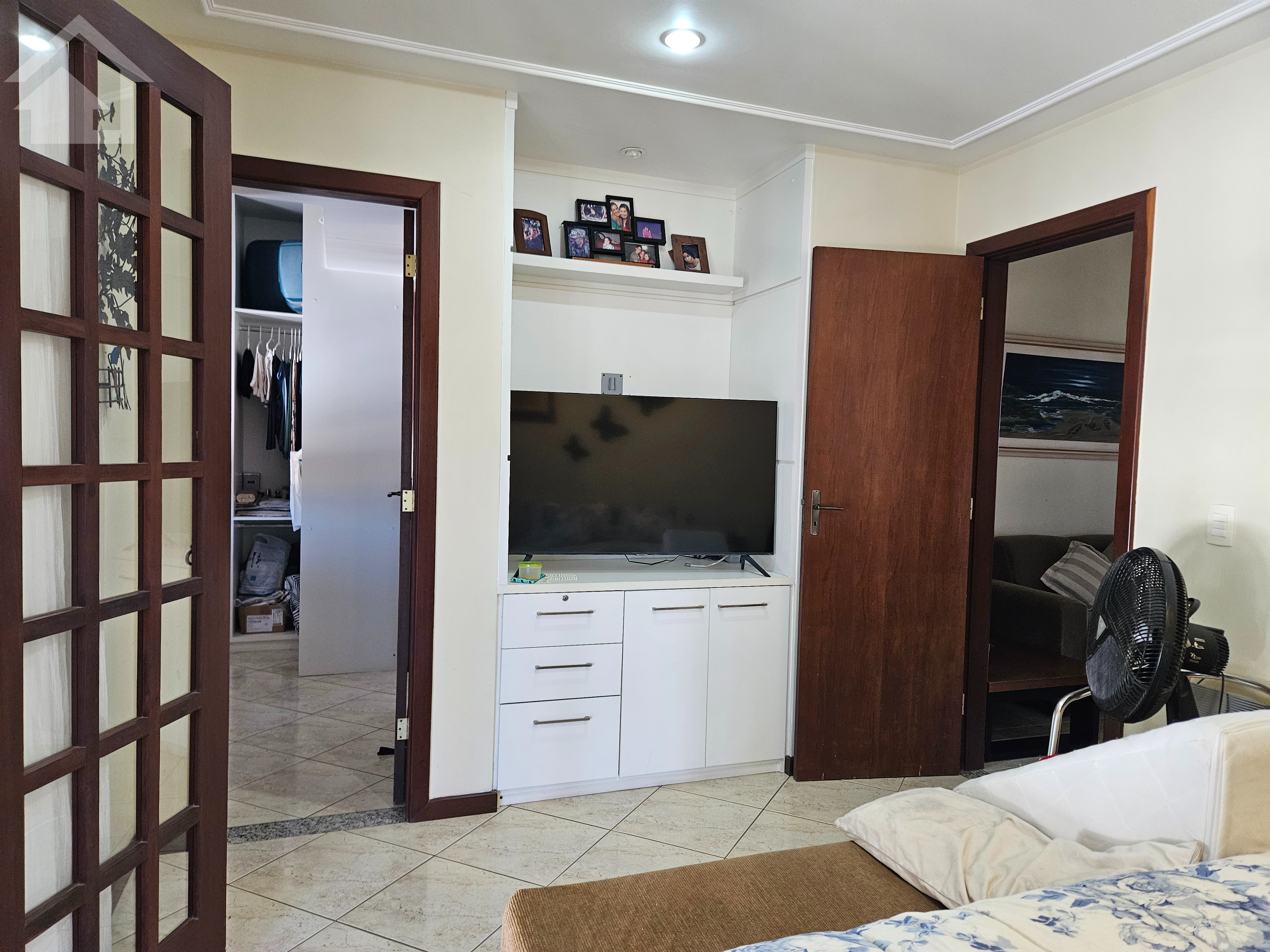 Casa à venda com 3 quartos, 300m² - Foto 39