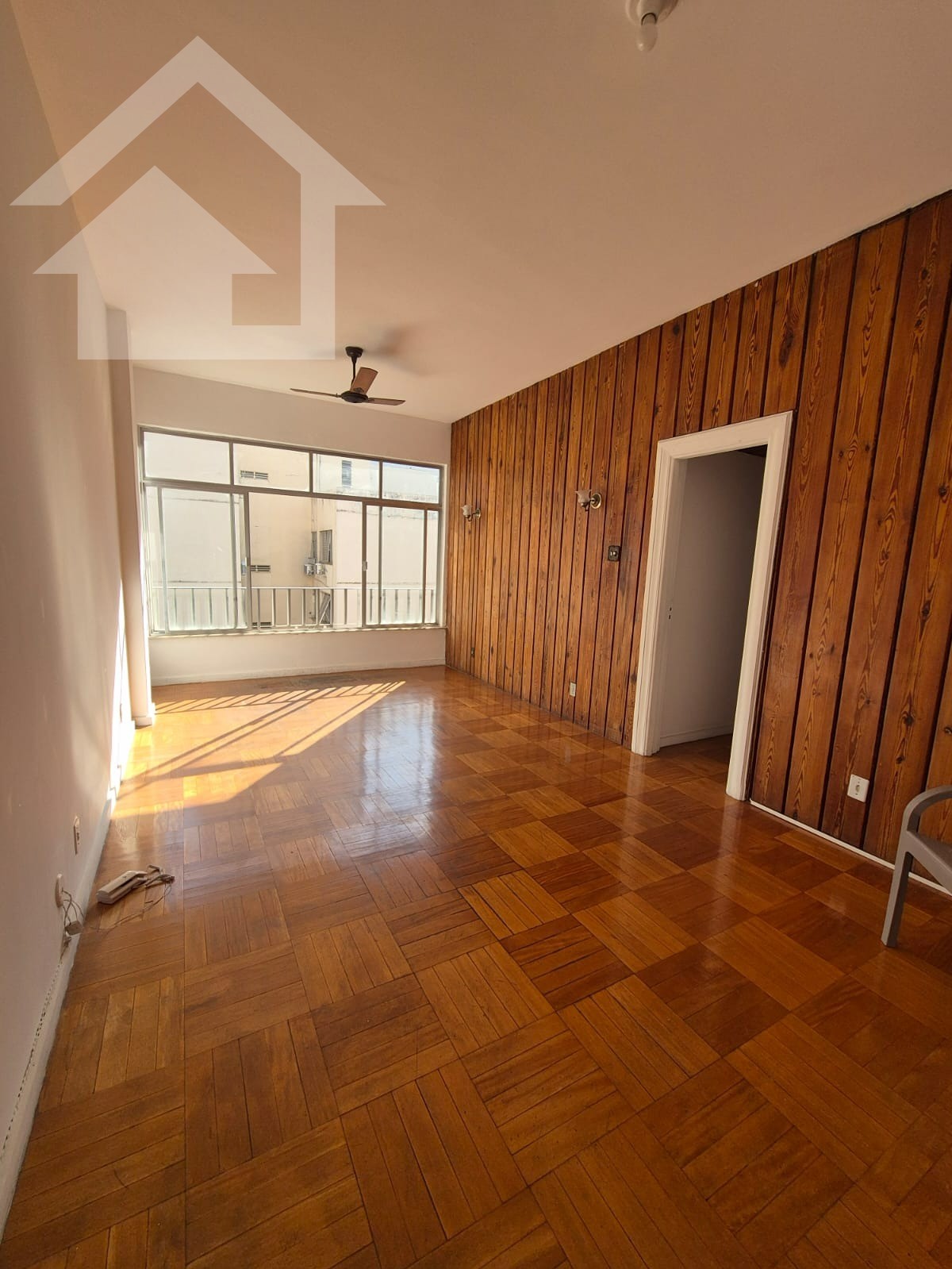 Apartamento à venda com 3 quartos, 100m² - Foto 2