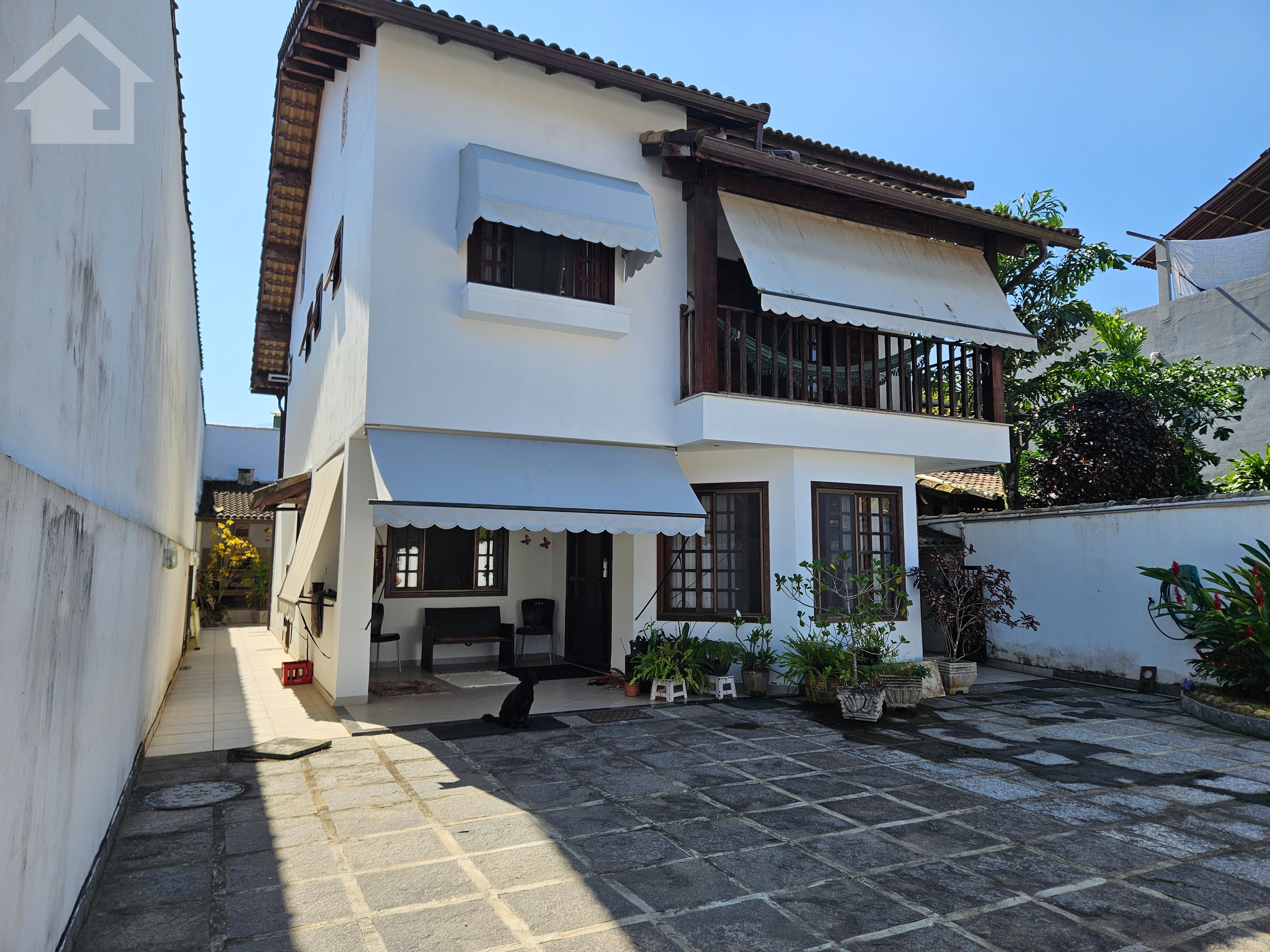 Casa à venda com 3 quartos, 300m² - Foto 55