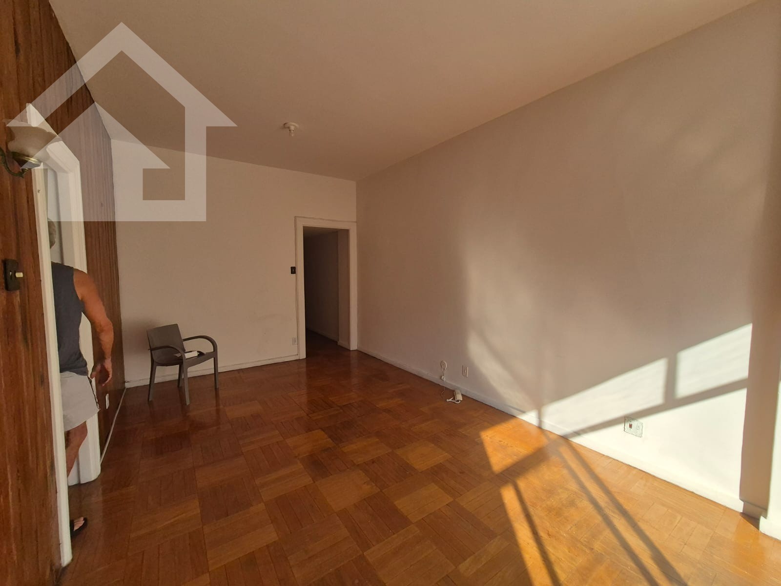 Apartamento à venda com 3 quartos, 100m² - Foto 4