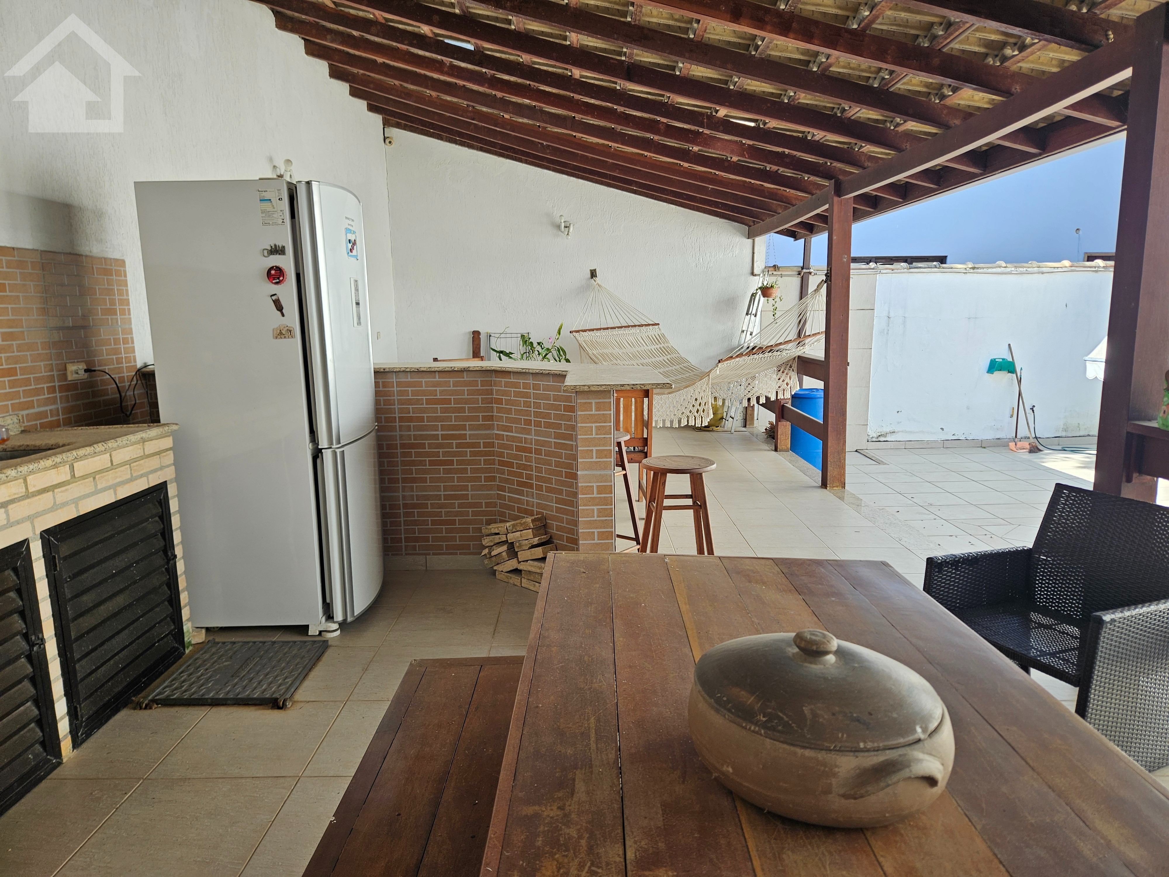 Casa à venda com 3 quartos, 300m² - Foto 17