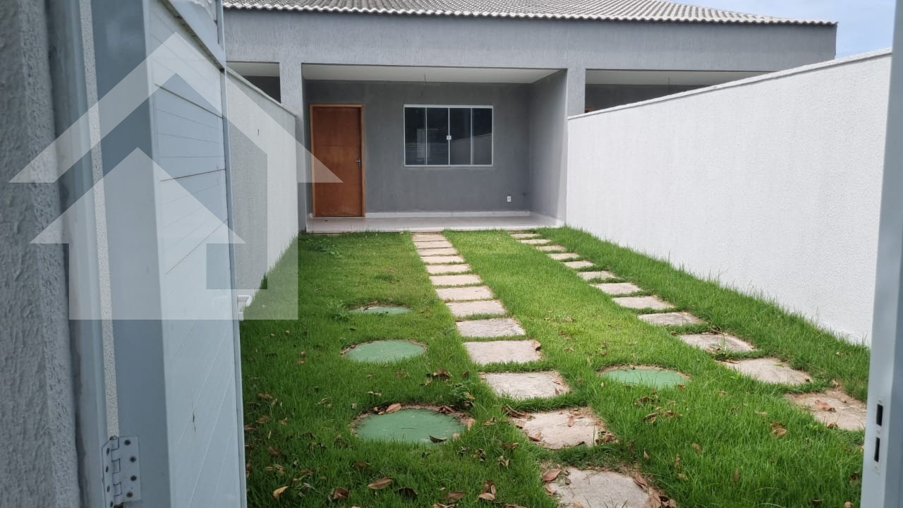 Casa à venda com 2 quartos, 120m² - Foto 1