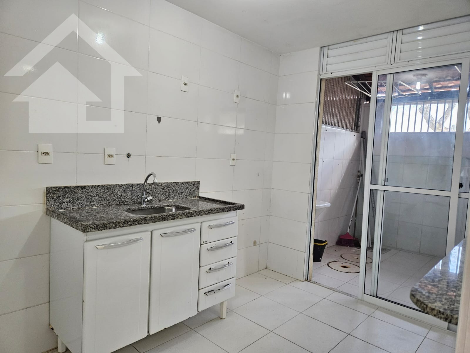 Casa à venda com 3 quartos - Foto 6