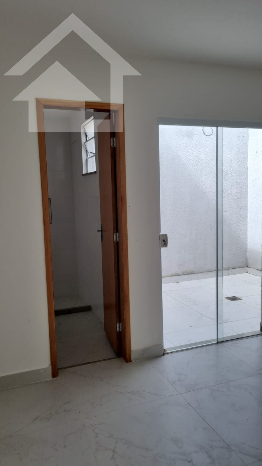 Casa à venda com 2 quartos, 120m² - Foto 9