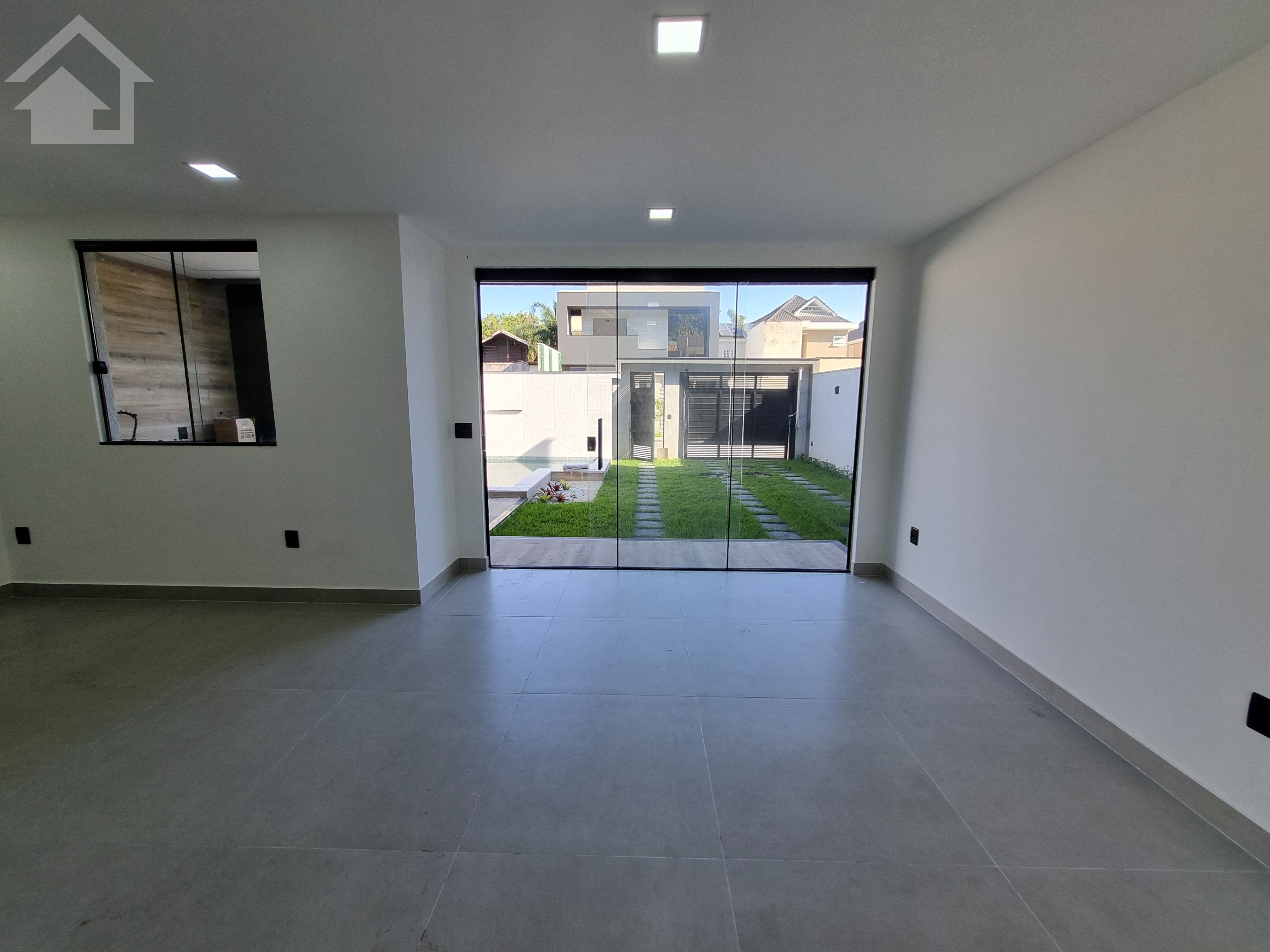 Casa à venda com 4 quartos, 180m² - Foto 10