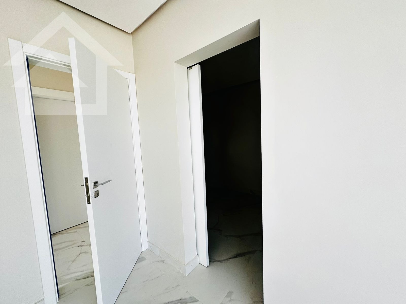 Casa à venda com 4 quartos, 214m² - Foto 13