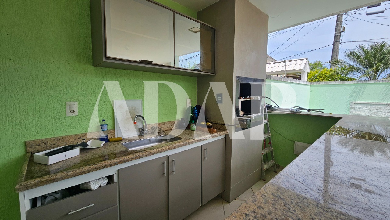 Casa à venda com 3 quartos, 220m² - Foto 13