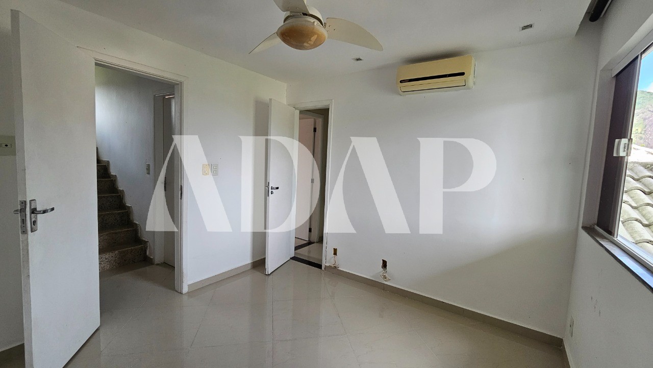 Casa à venda com 3 quartos, 220m² - Foto 31