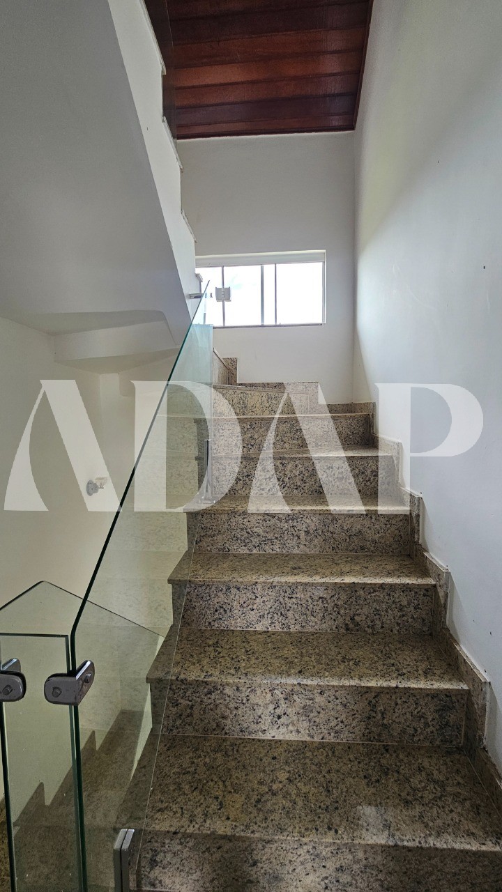 Casa à venda com 3 quartos, 220m² - Foto 26