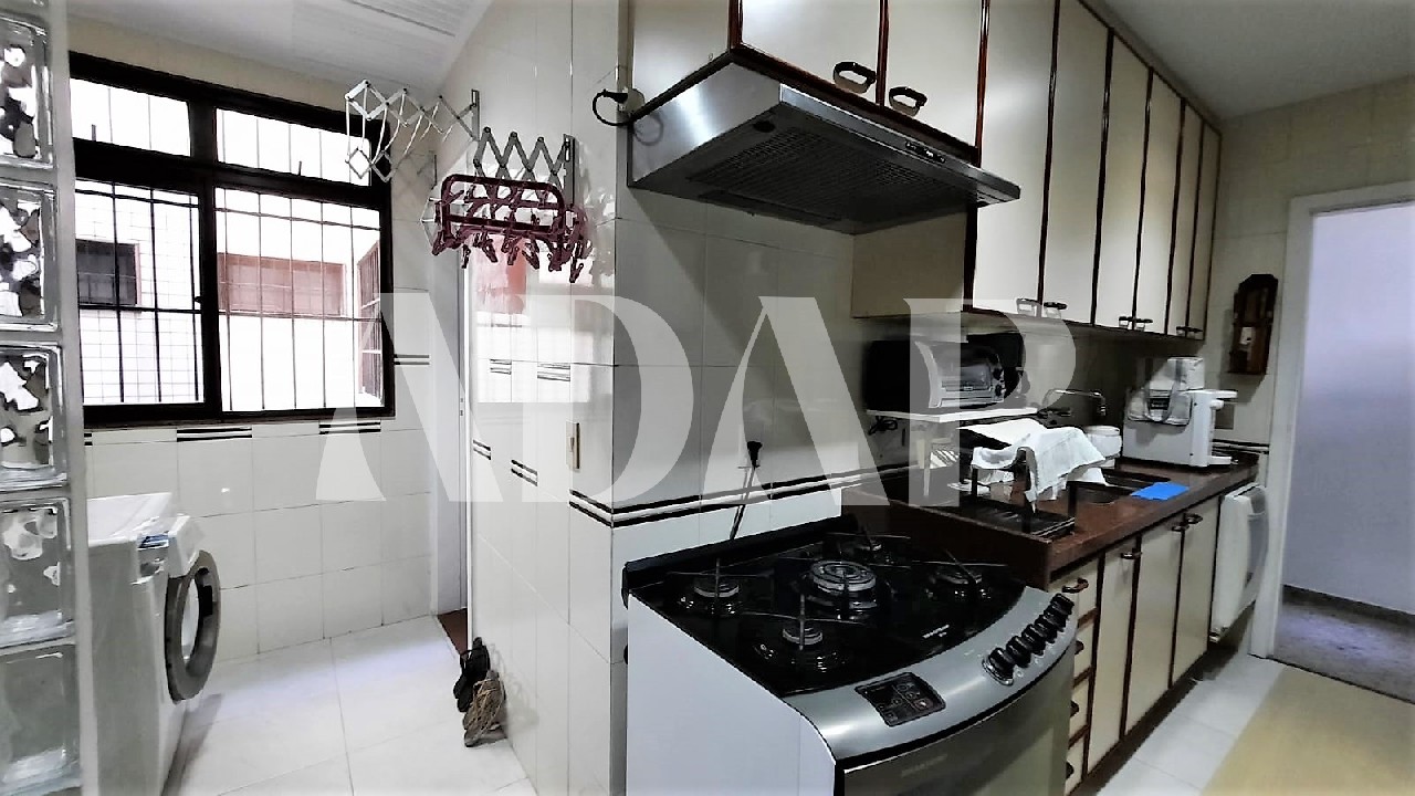 Apartamento à venda com 3 quartos, 183m² - Foto 15